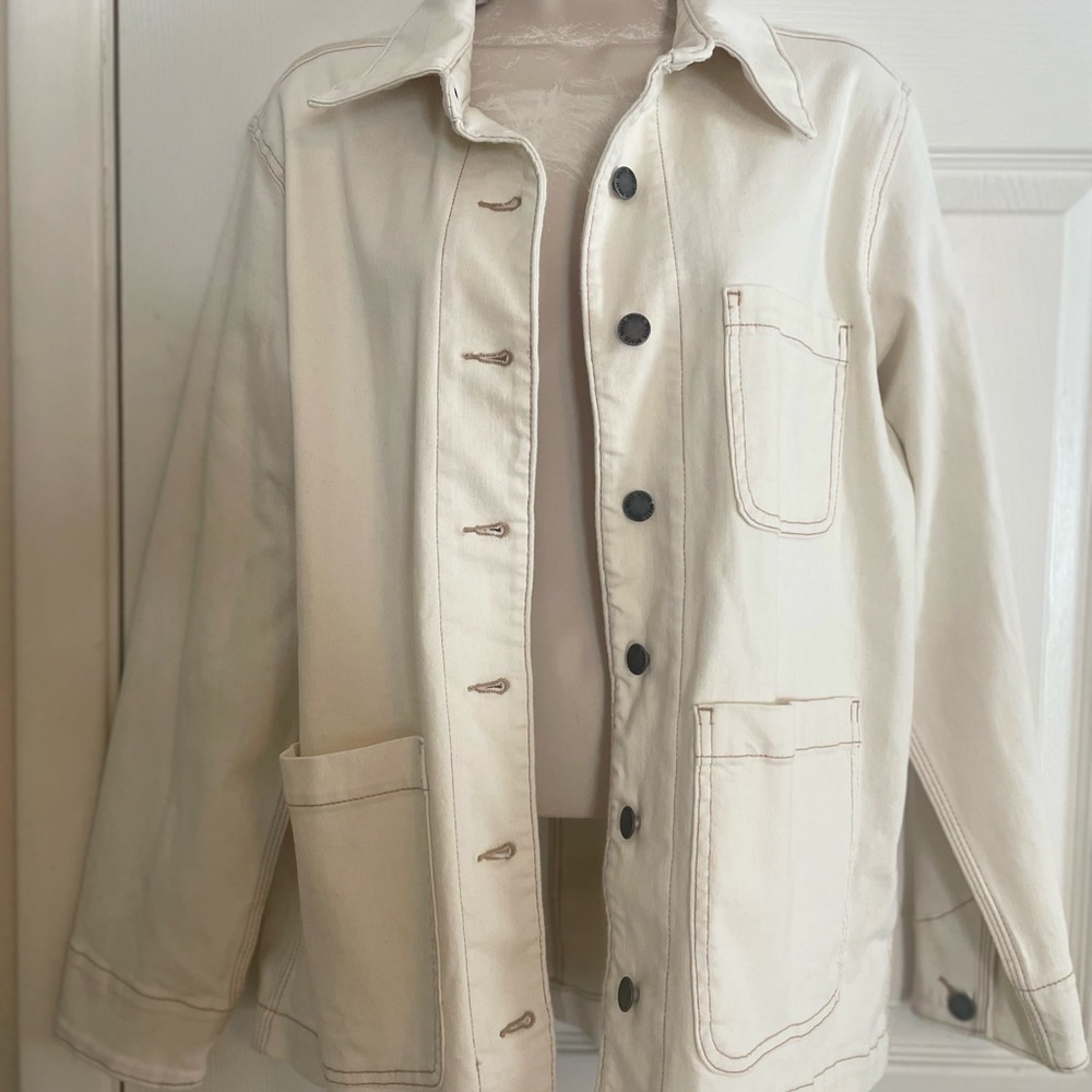 Well Worn Women’s Light Cream Shirt Jacket Size Small‎